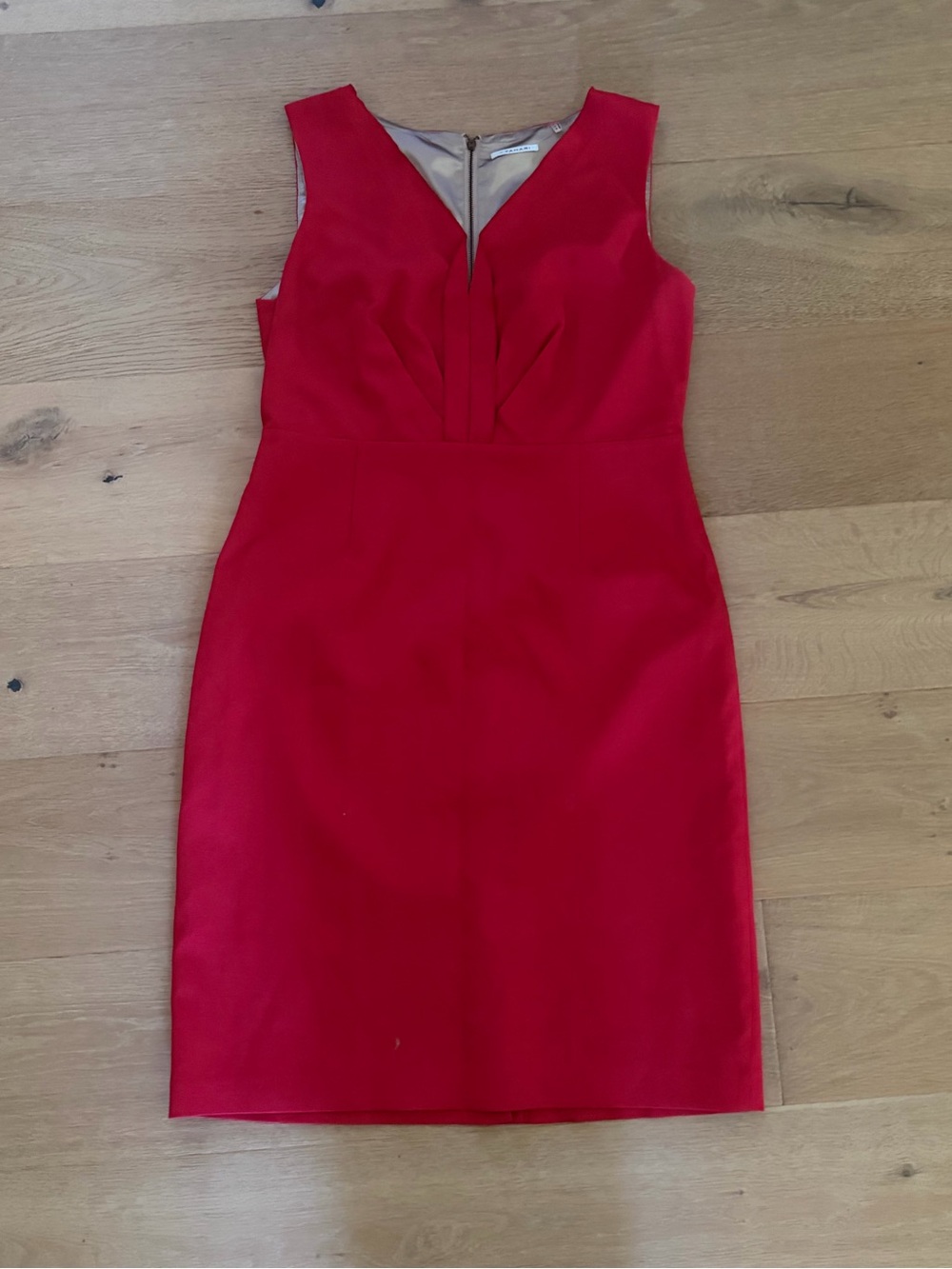 Plus Size Sleeveless Red Sheath Dress from Tthari - size 14